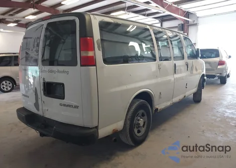 2006 Chevrolet Express Work Van z USA, uszkodzony, nr VIN 1GCFG15X861218563